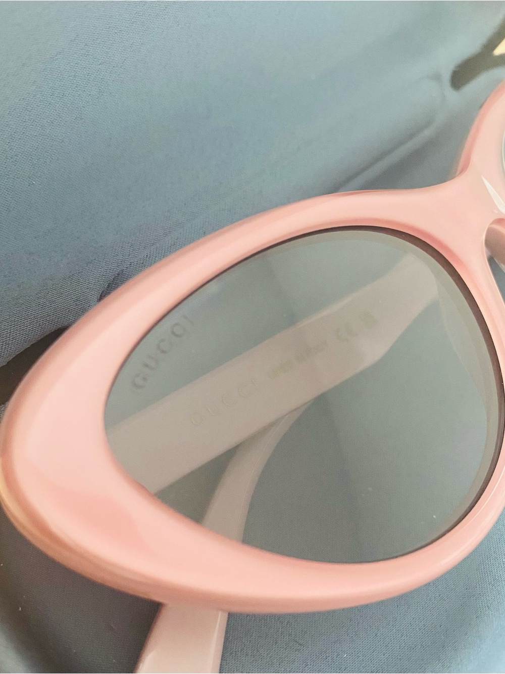 Gucci Women's Pink Cat-Eye Sunglasses Gucci Pink Sunglasses Pink Cat Eye Sunnies - Picture 4 of 5